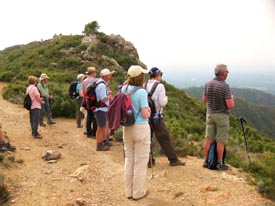 group walking sierra espadan